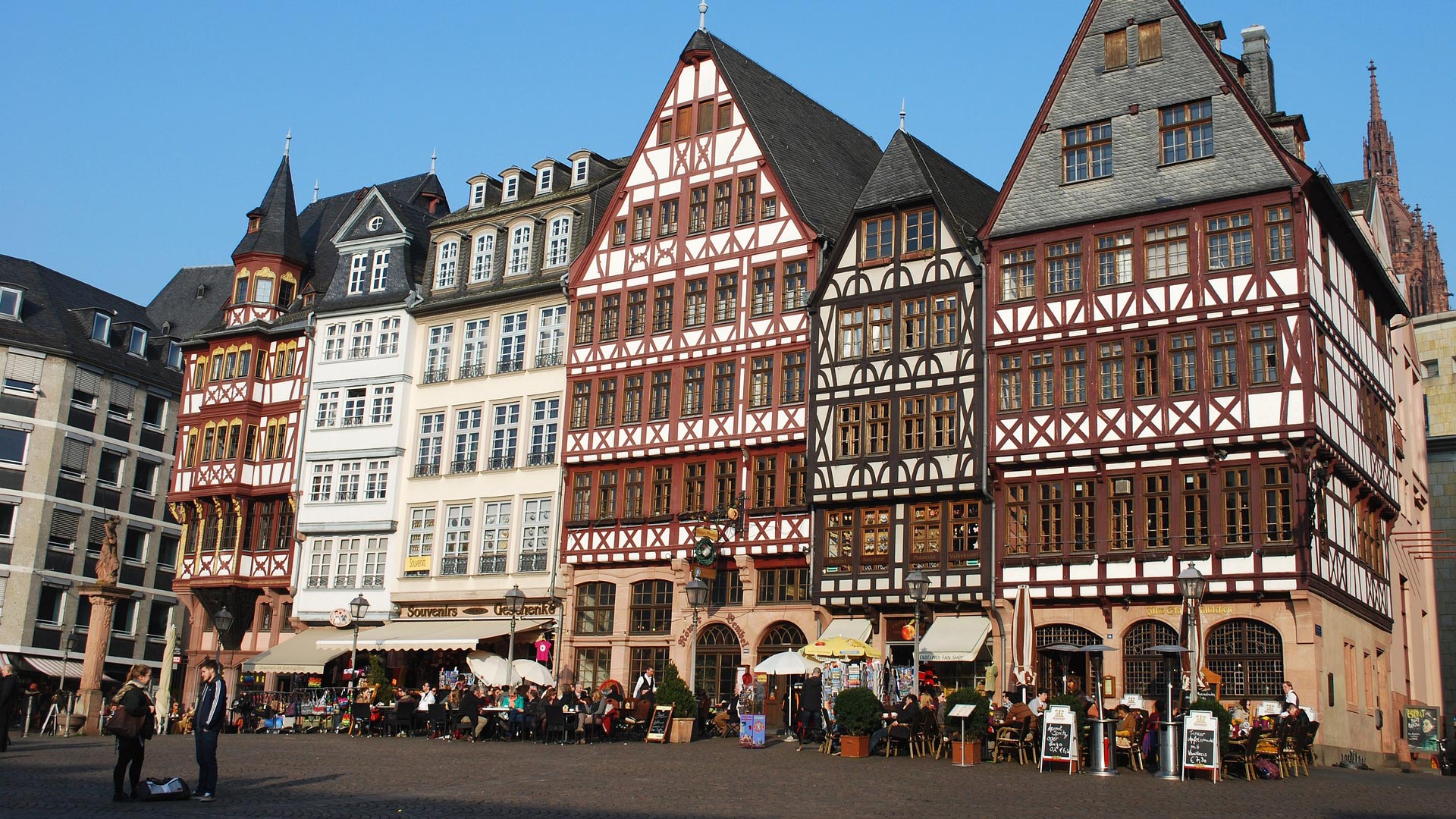 DÍA 07 PARÍS • LUXEMBURGO • VALLE DEL RIN • FRANKFURT (sábado) 607 km